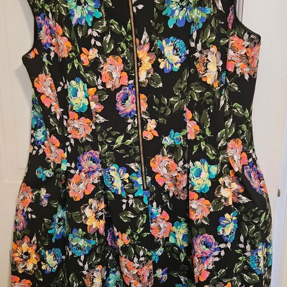 Gabby Skye sleeveless colorful floral dress (18W) 38" long, black background - Picture 2 of 5